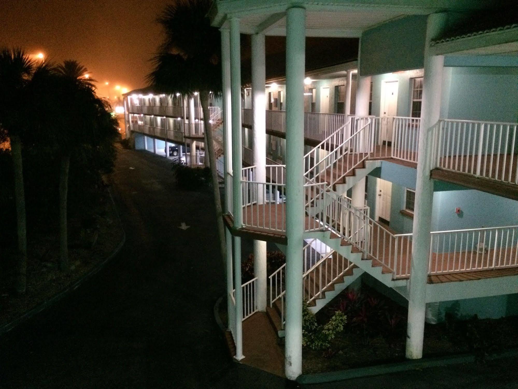 Sun Coast Inn Englewood Eksteriør billede